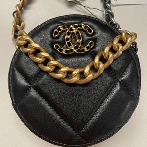 Chanel 19 round chain bag